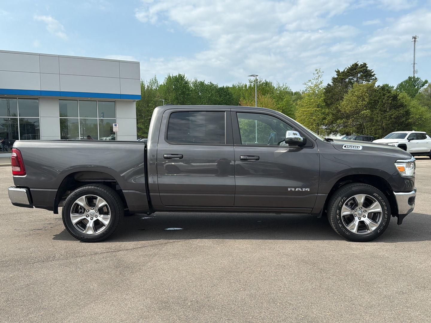 2024 Ram 1500 Laramie photo 4
