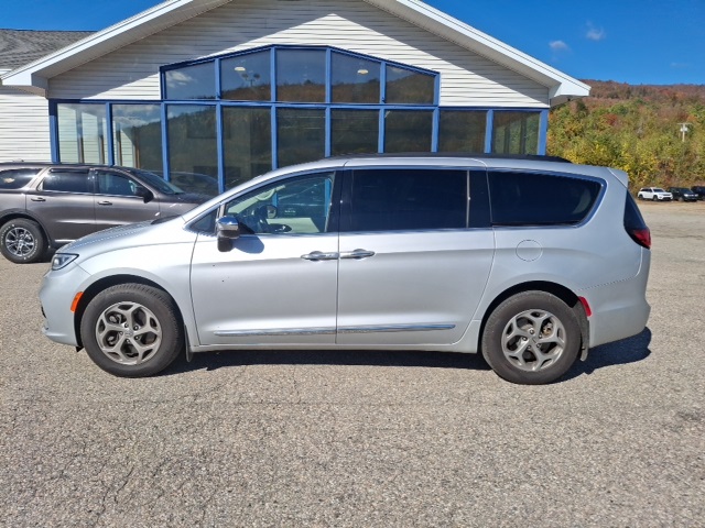2023 Chrysler Pacifica Limited photo 6