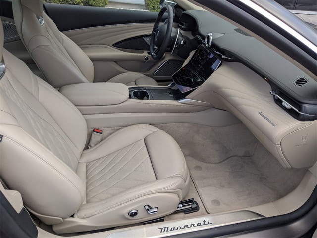 2024 Maserati Granturismo Modena photo 10