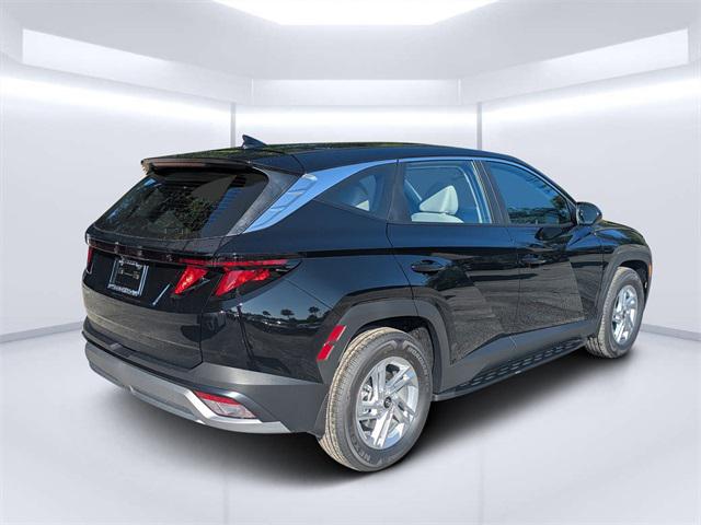 2025 Hyundai Tucson SE photo 3