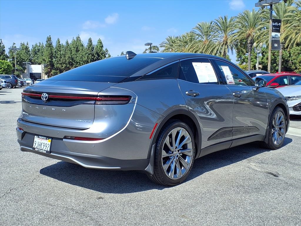 2023 Toyota Crown Limited photo 5