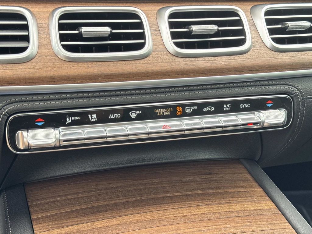 2026 Mercedes Benz GLE 580 4MATIC photo 22