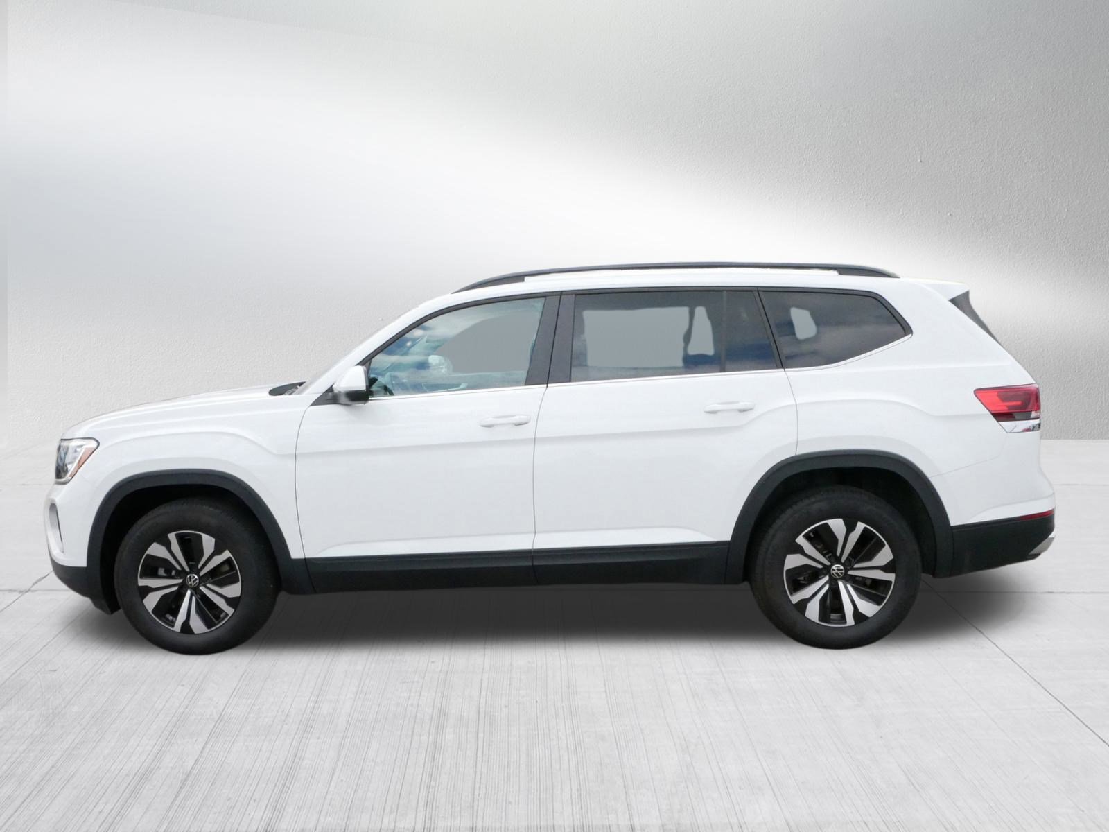 2024 Volkswagen Atlas SE photo 4