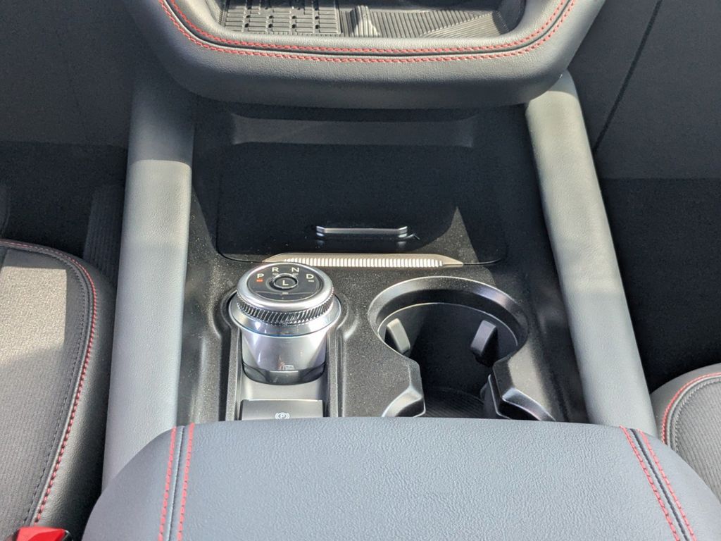 2025 Ford Explorer ST-Line photo 20
