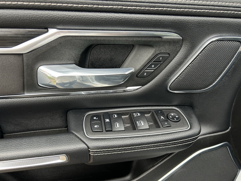 2024 Ram 1500 Laramie photo 12