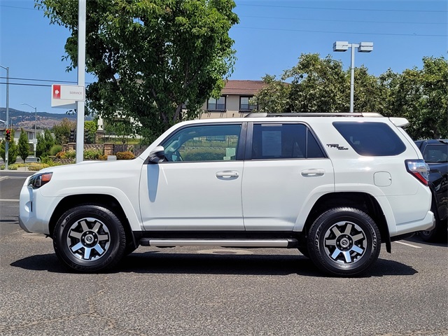 2023 Toyota 4Runner TRD Off-Road photo 7