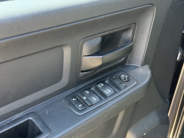 2016 Ram 1500 Express photo 10