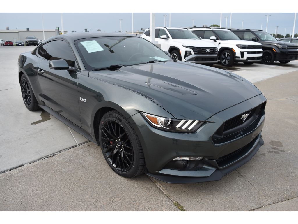 2015 Ford Mustang GT Premium photo 2