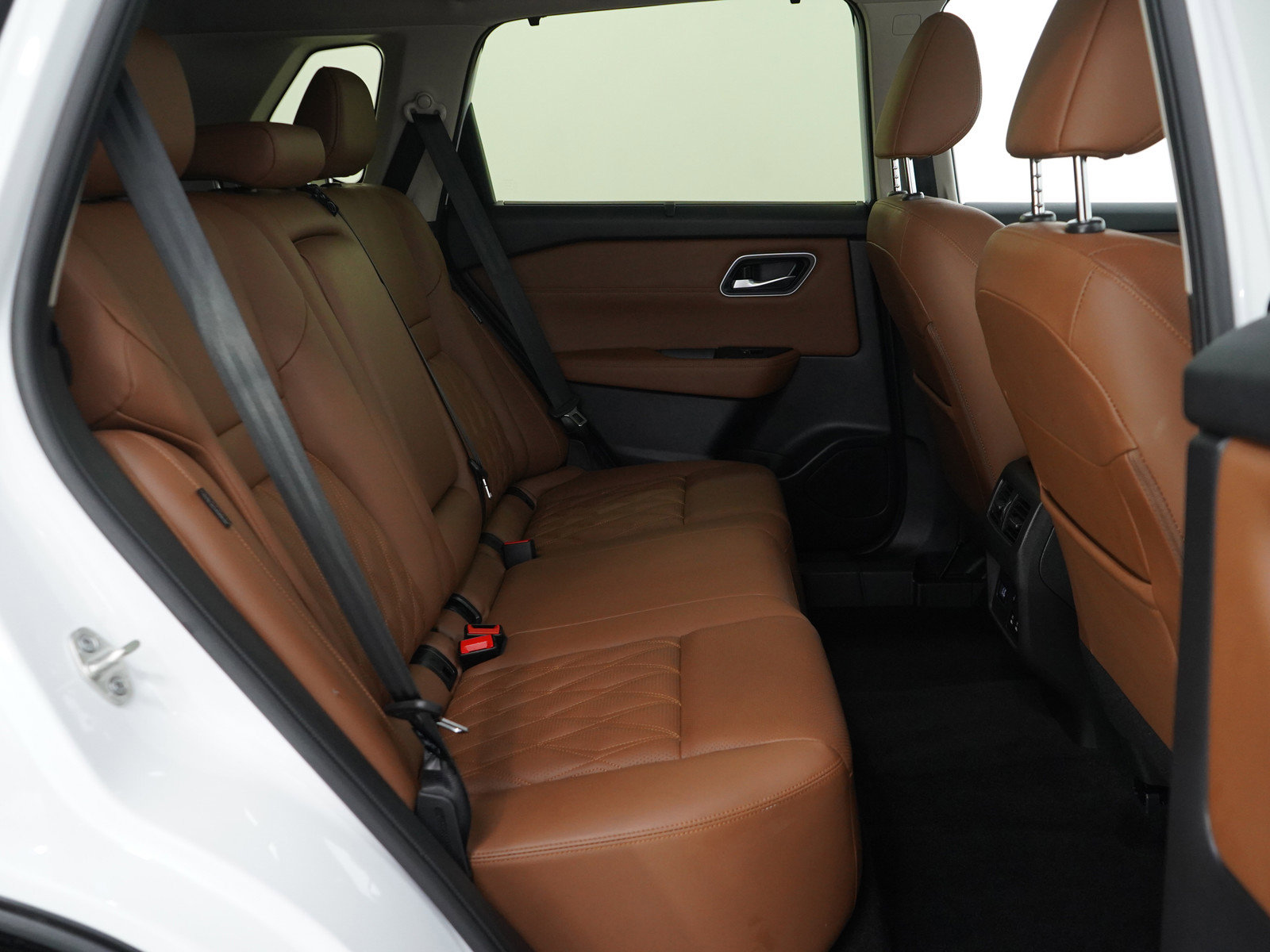 2024 Nissan Rogue Platinum photo 13