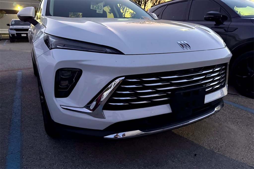 2024 Buick Envision Preferred photo 2