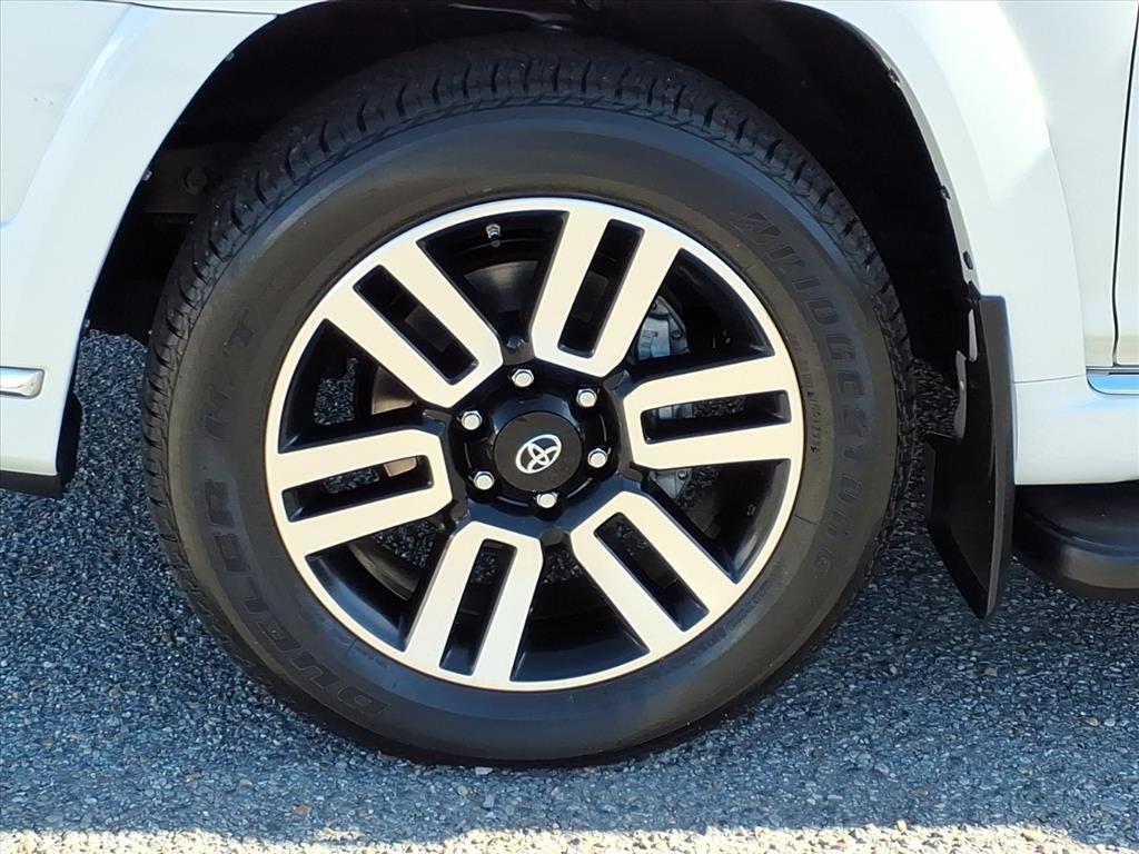 2020 Toyota 4Runner Limited photo 4