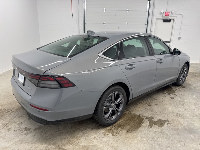 2025 Honda Accord Hybrid EX-L photo 4