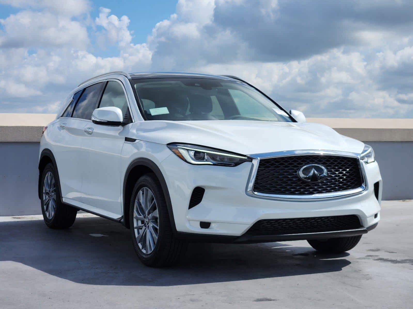 2024 Infiniti QX50 Luxe photo 2