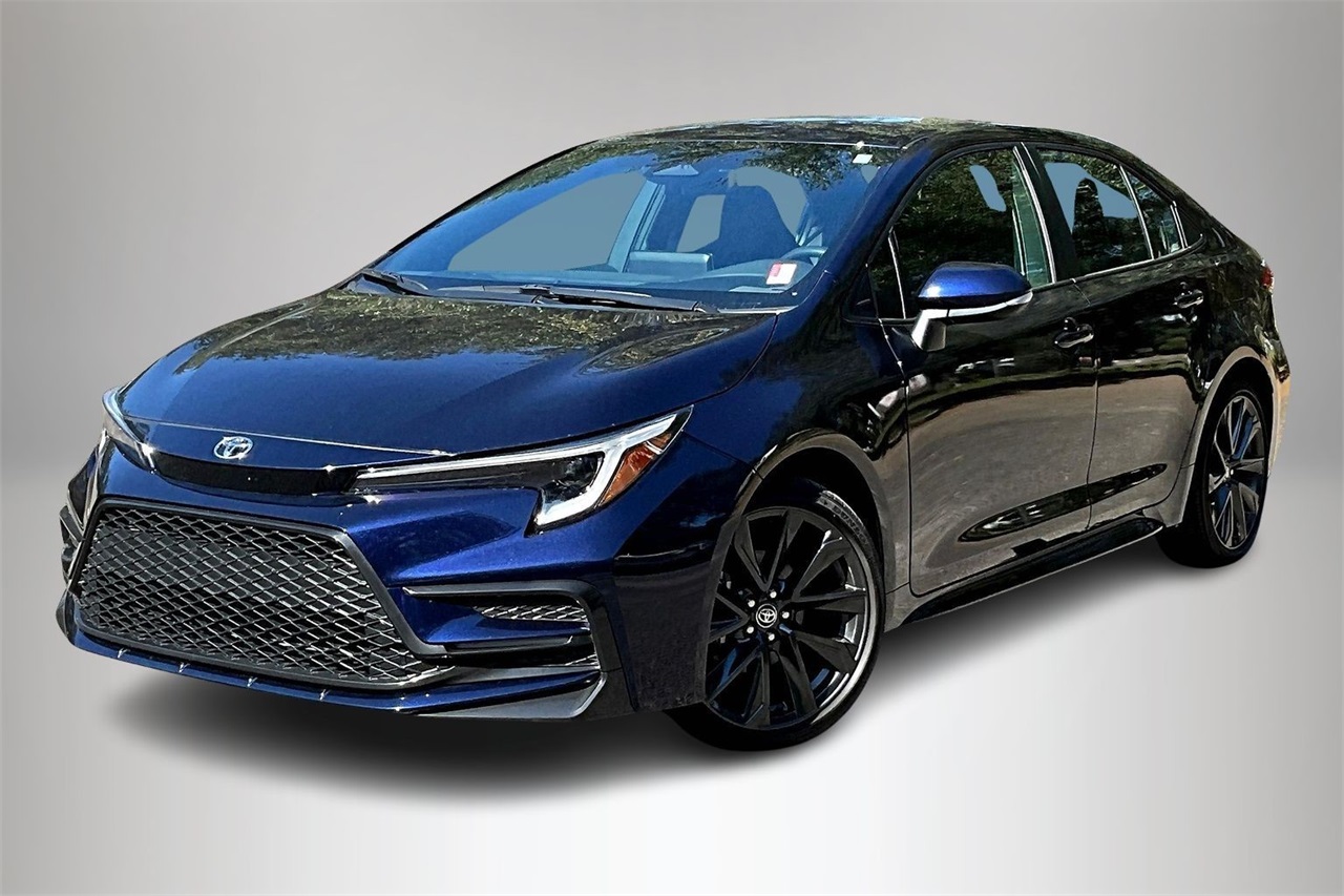 2024 Toyota Corolla SE's photo