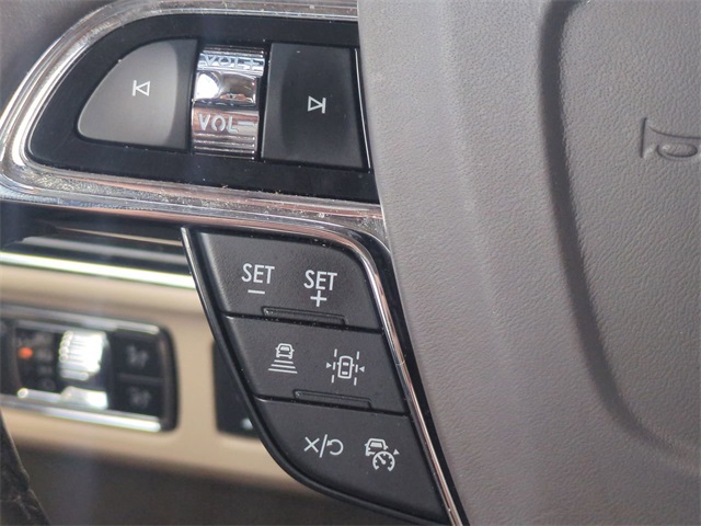 2023 Lincoln Navigator Standard photo 24