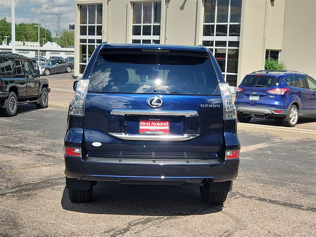 2023 Lexus GX Premium photo 4