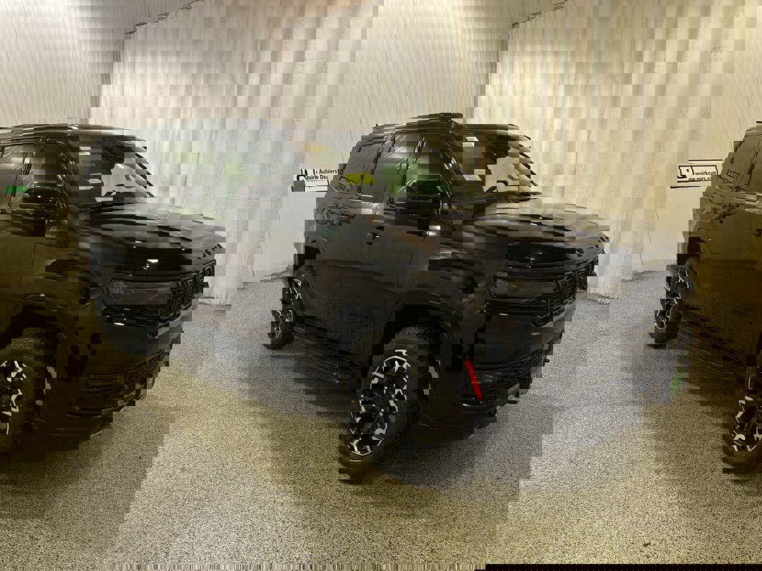 2025 Jeep Wagoneer Series II's photo