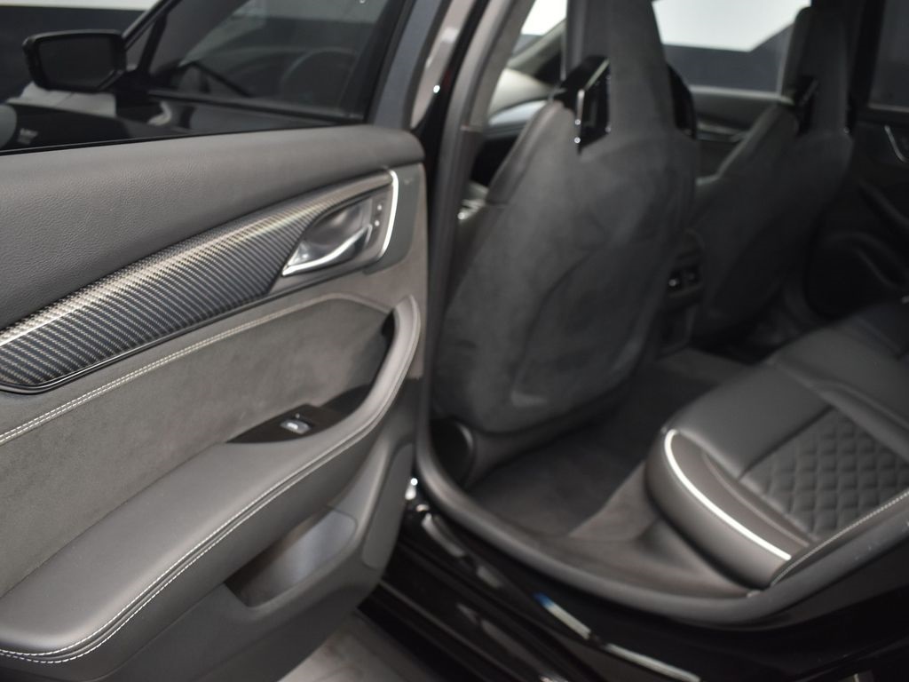 2024 Cadillac CT5 V photo 13