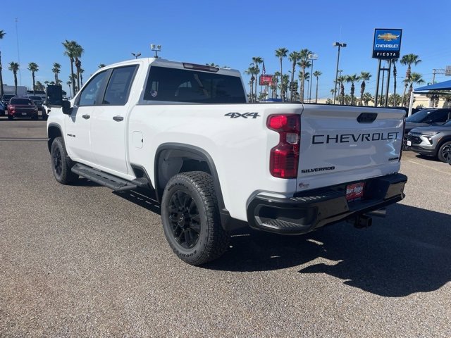 2025 Chevrolet Silverado 2500HD Custom photo 5