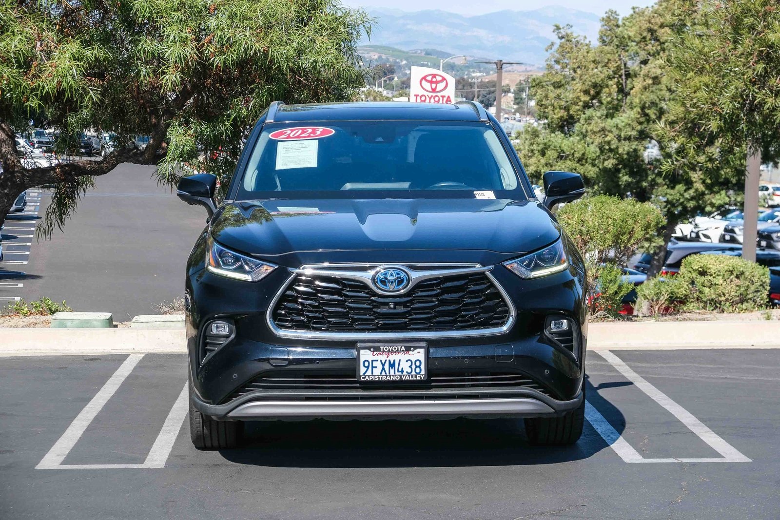 2023 Toyota Highlander Hybrid Platinum photo 2