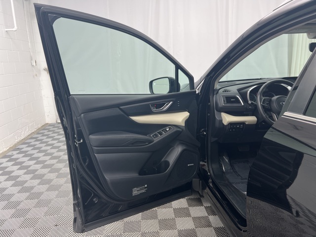 2022 Subaru Ascent Limited photo 17
