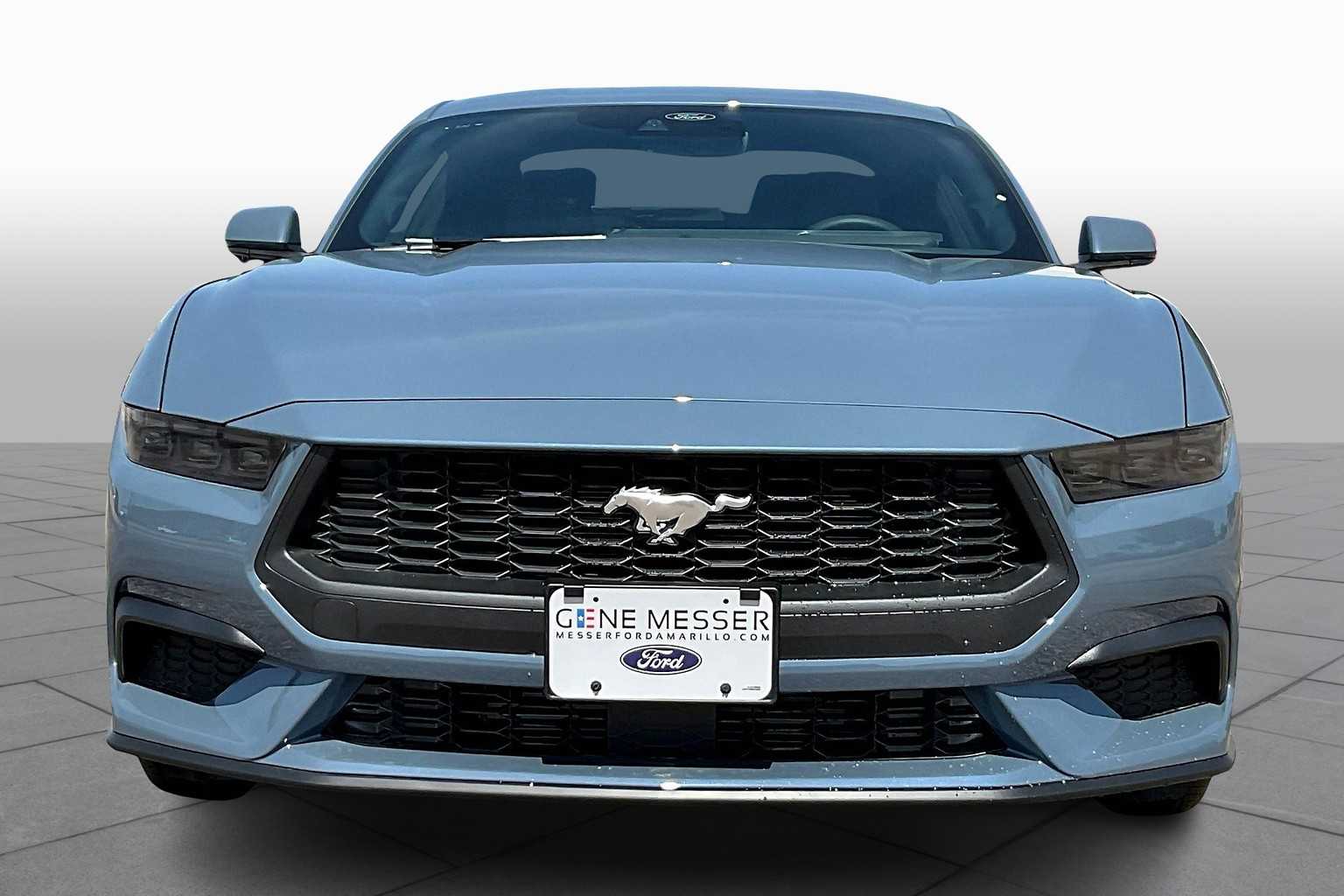 2025 Ford Mustang EcoBoost Premium photo 3