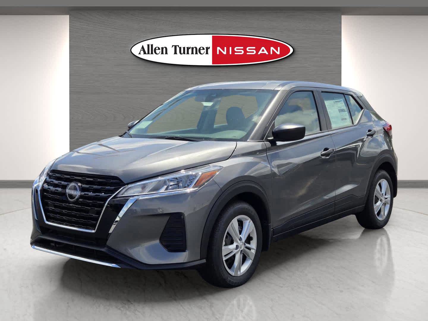 2025 Nissan Kicks Play S photo 3