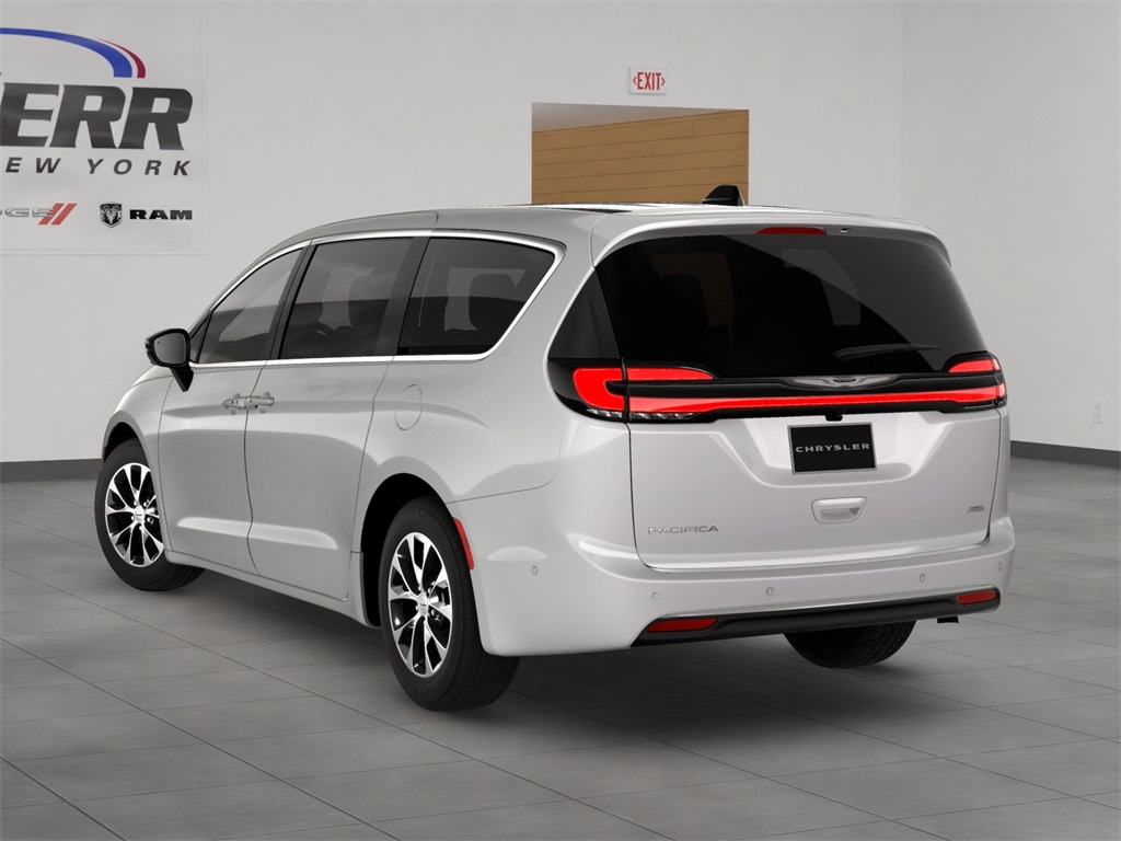 2026 Chrysler Pacifica photo 3