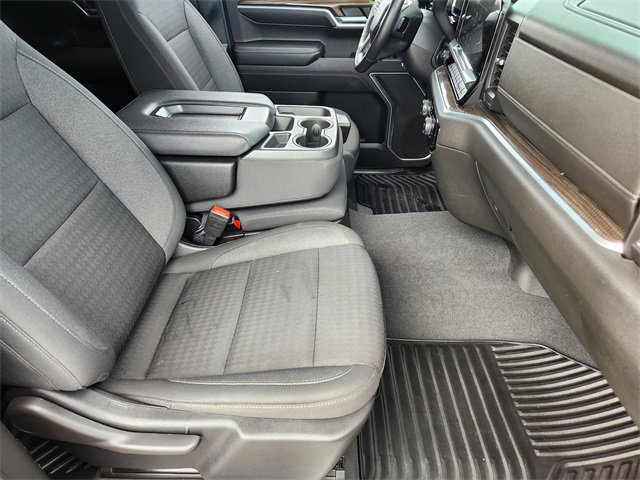 2022 Chevrolet Silverado 1500 LT photo 13