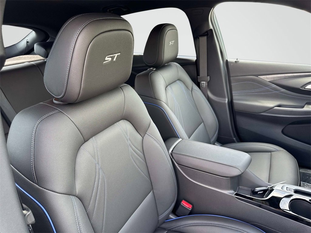 2026 Buick Envista ST photo 17