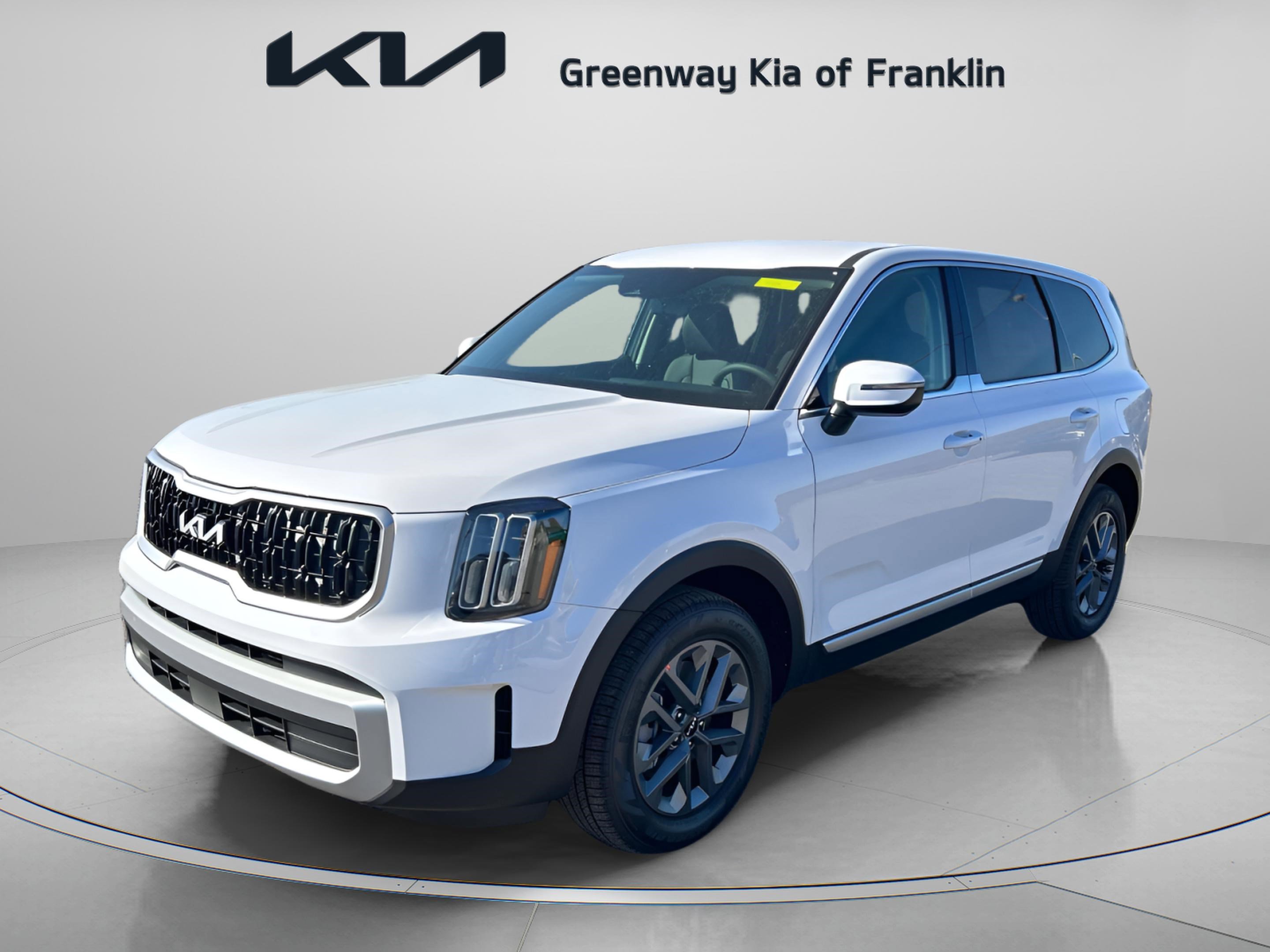 2025 Kia Telluride LX photo 3