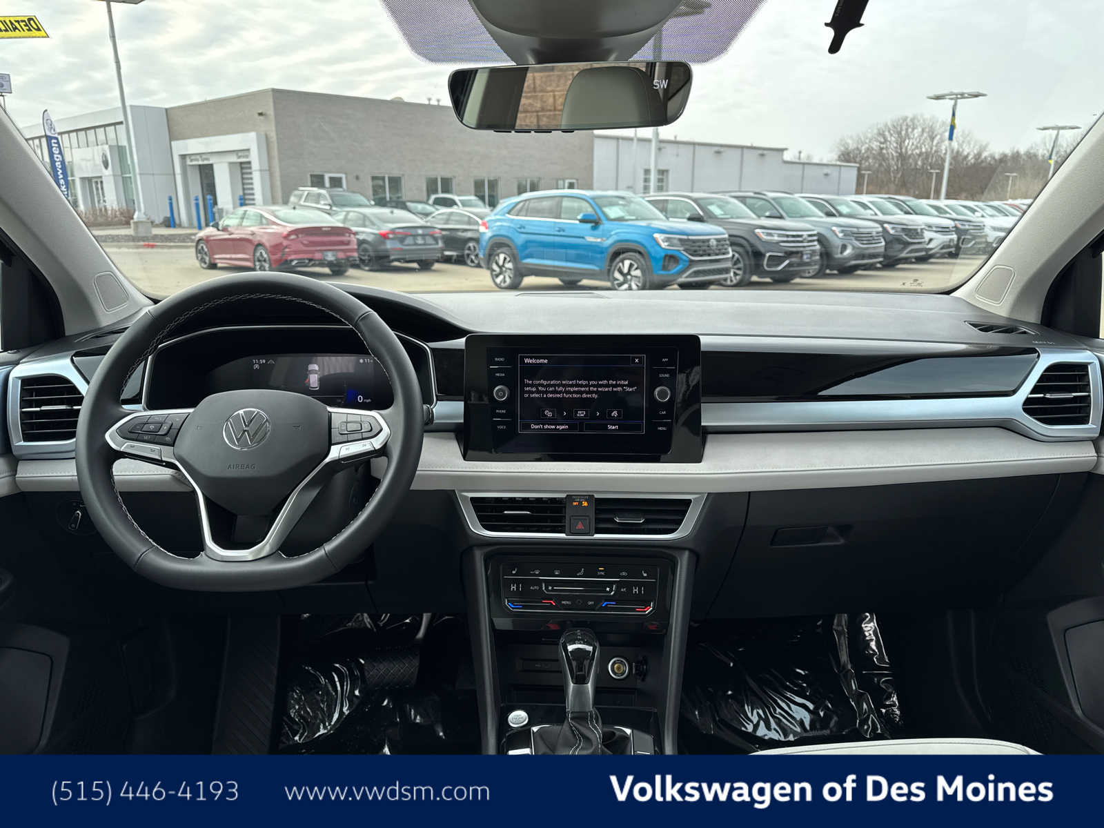 2025 Volkswagen Taos SE photo 10