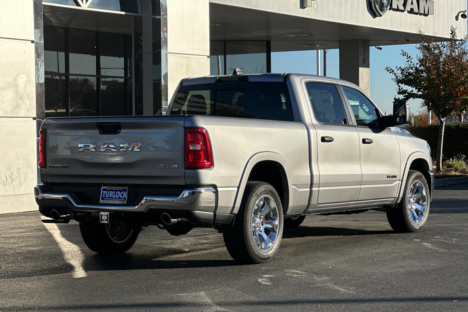 2025 Ram 1500 Big Horn photo 4