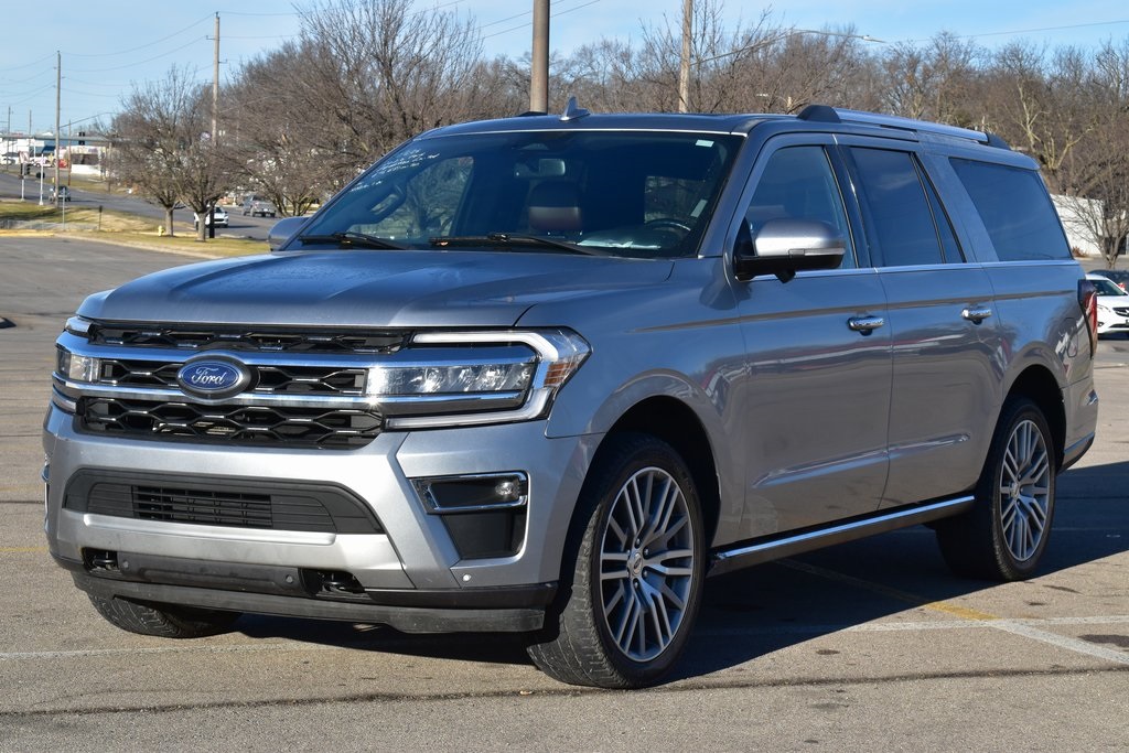 2022 Ford Expedition Limited's photo