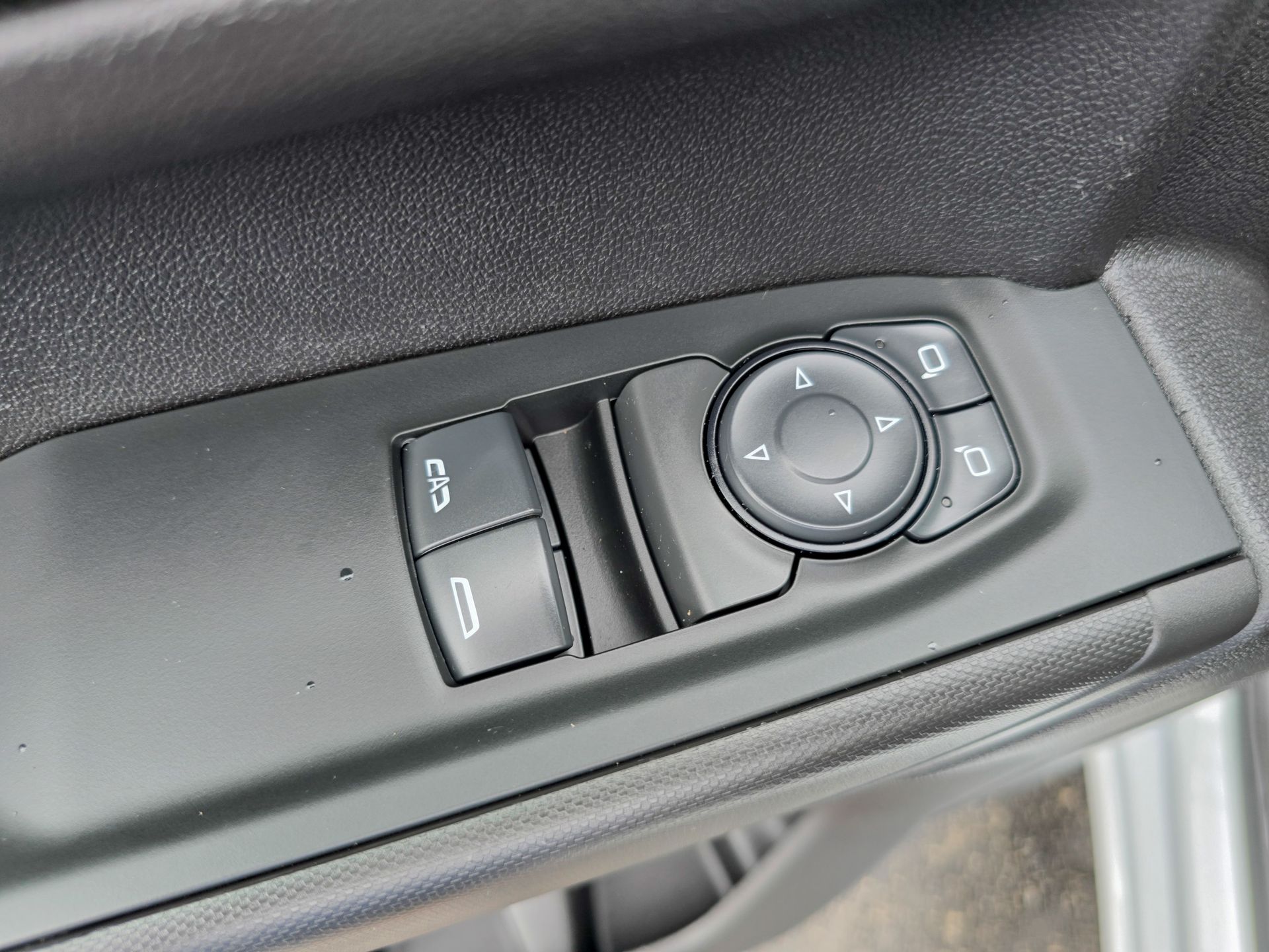 2024 Chevrolet Silverado 1500 photo 19
