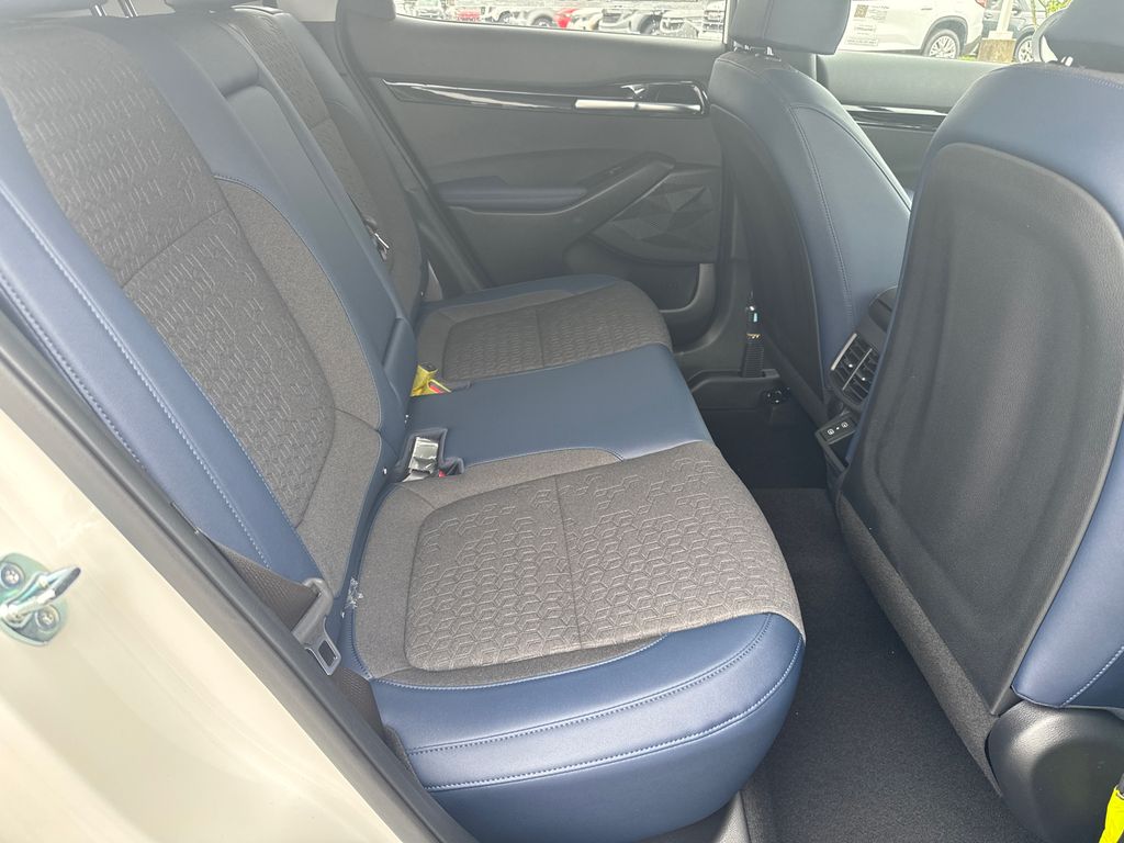 2025 Kia Seltos S photo 15