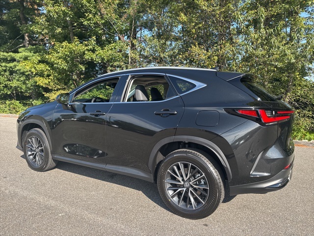 2026 Lexus NX 350 Premium photo 3
