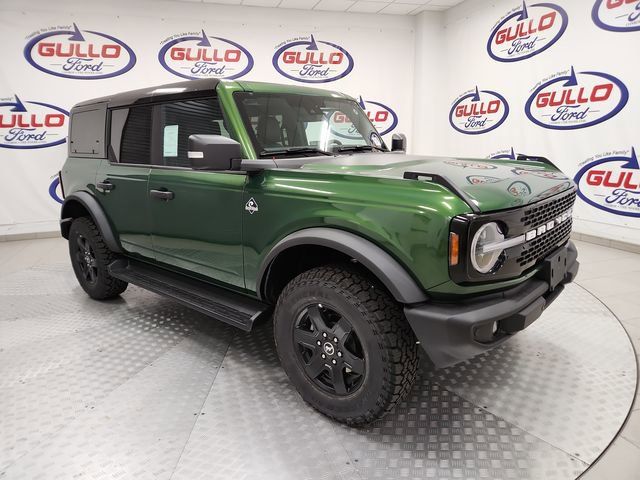 2025 Ford Bronco 4-Door Outer Banks's photo