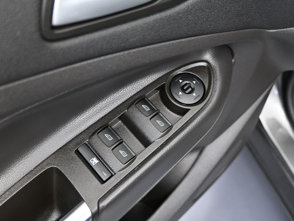 2017 Ford Escape SE photo 15