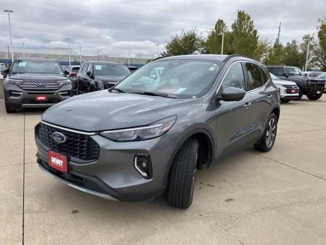 2023 Ford Escape Platinum photo 3