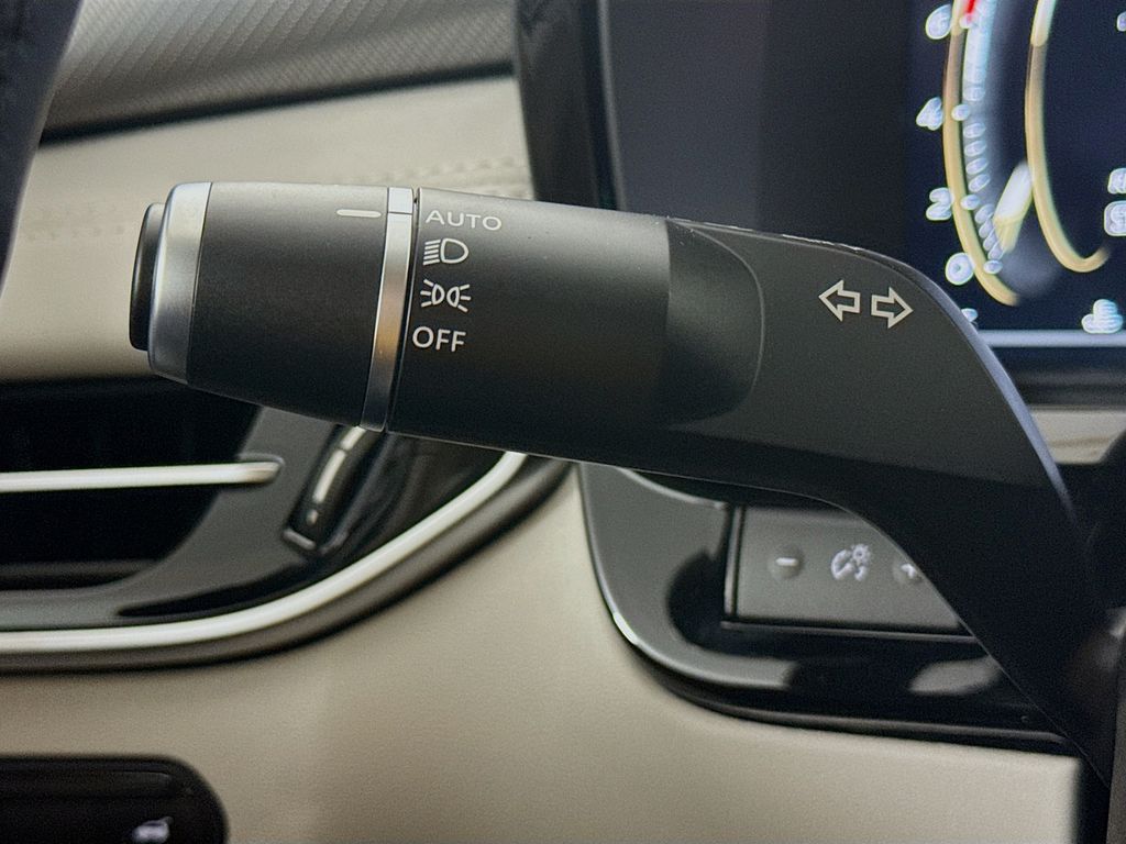 2026 Infiniti QX60 Luxe photo 10