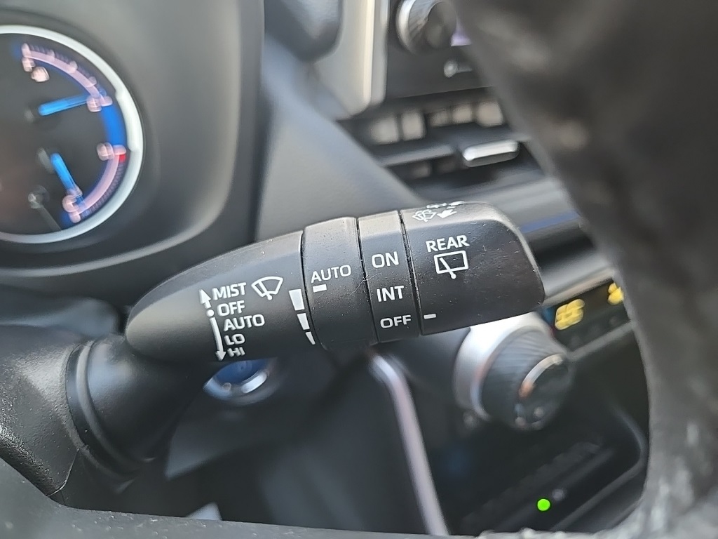 2022 Toyota RAV4 Hybrid XSE photo 44
