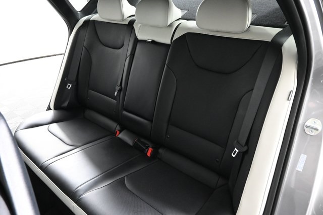 2025 Kia K4 GT-Line photo 10