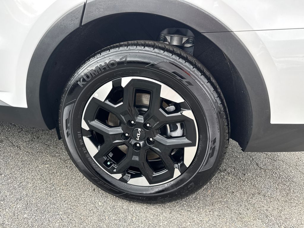 2024 Kia Sorento S photo 19