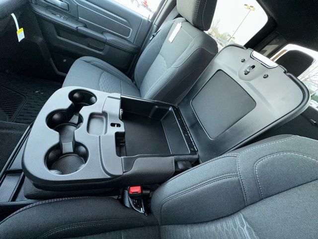 2025 Ram 2500 Big Horn photo 23