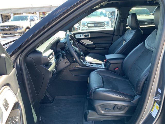 2024 Ford Explorer ST photo 10