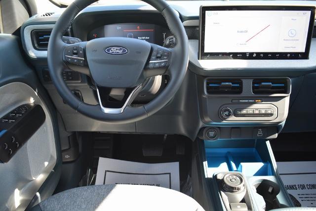 2025 Ford Maverick XLT photo 3