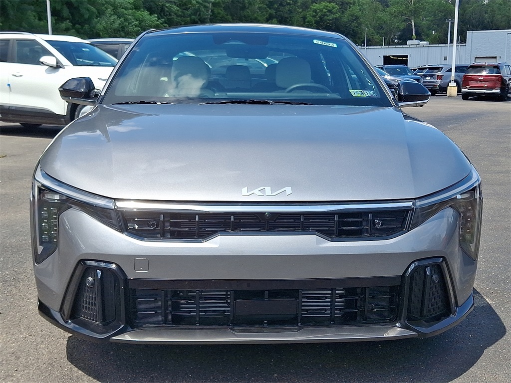 2025 Kia K4 GT-Line Turbo photo 2