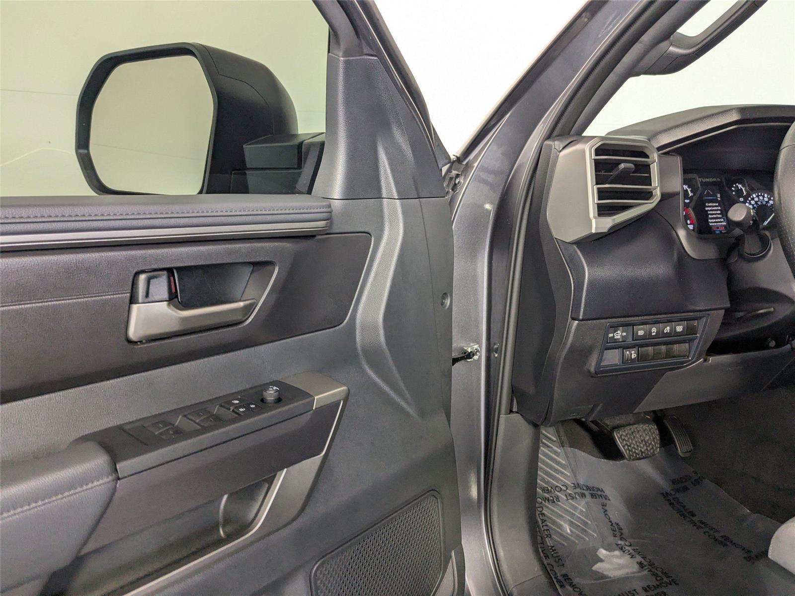 2025 Toyota Tundra SR5 photo 9