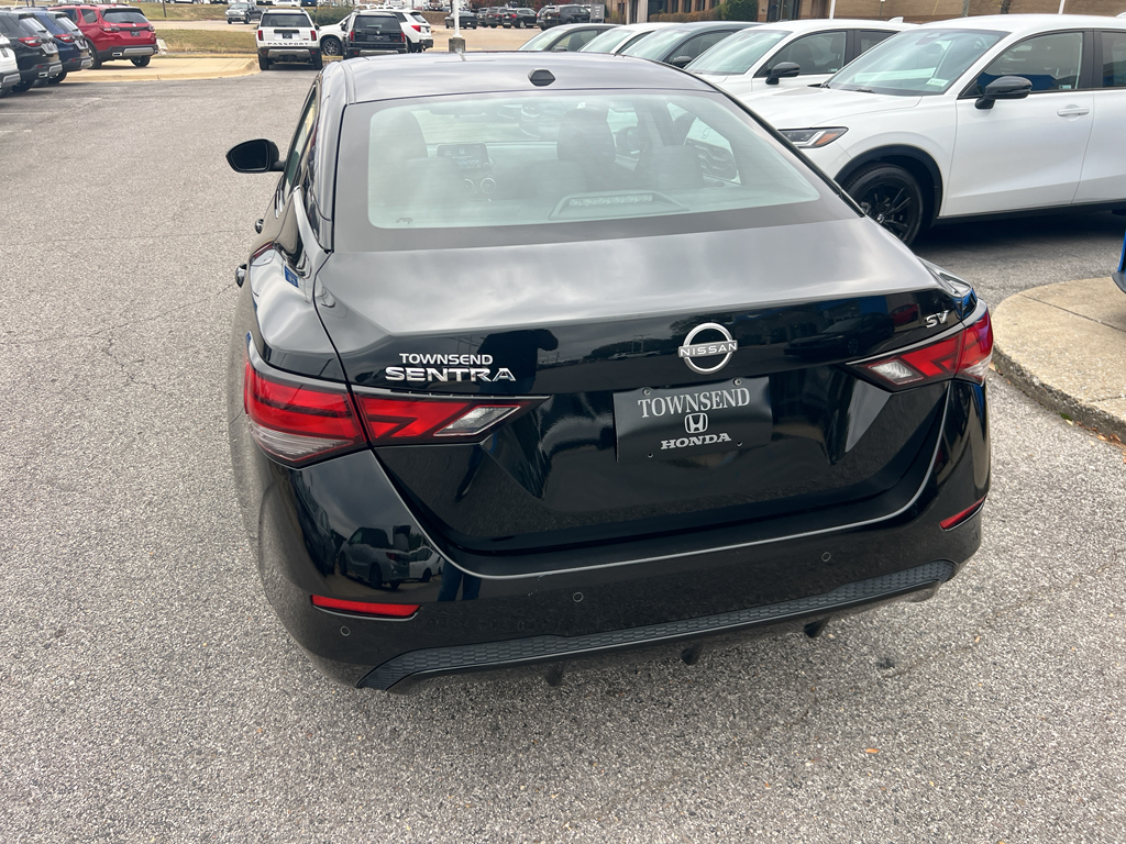 2024 Nissan Sentra SV photo 3